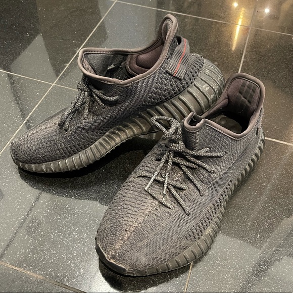YEEZY BOOST 350 V2 'BLACK NON-REFLECTIVE' SZ 10